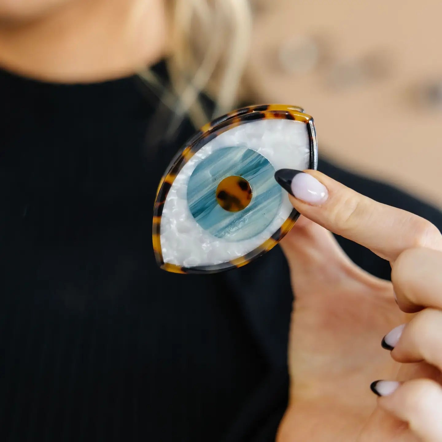 Apple of My Eye Claw Clip