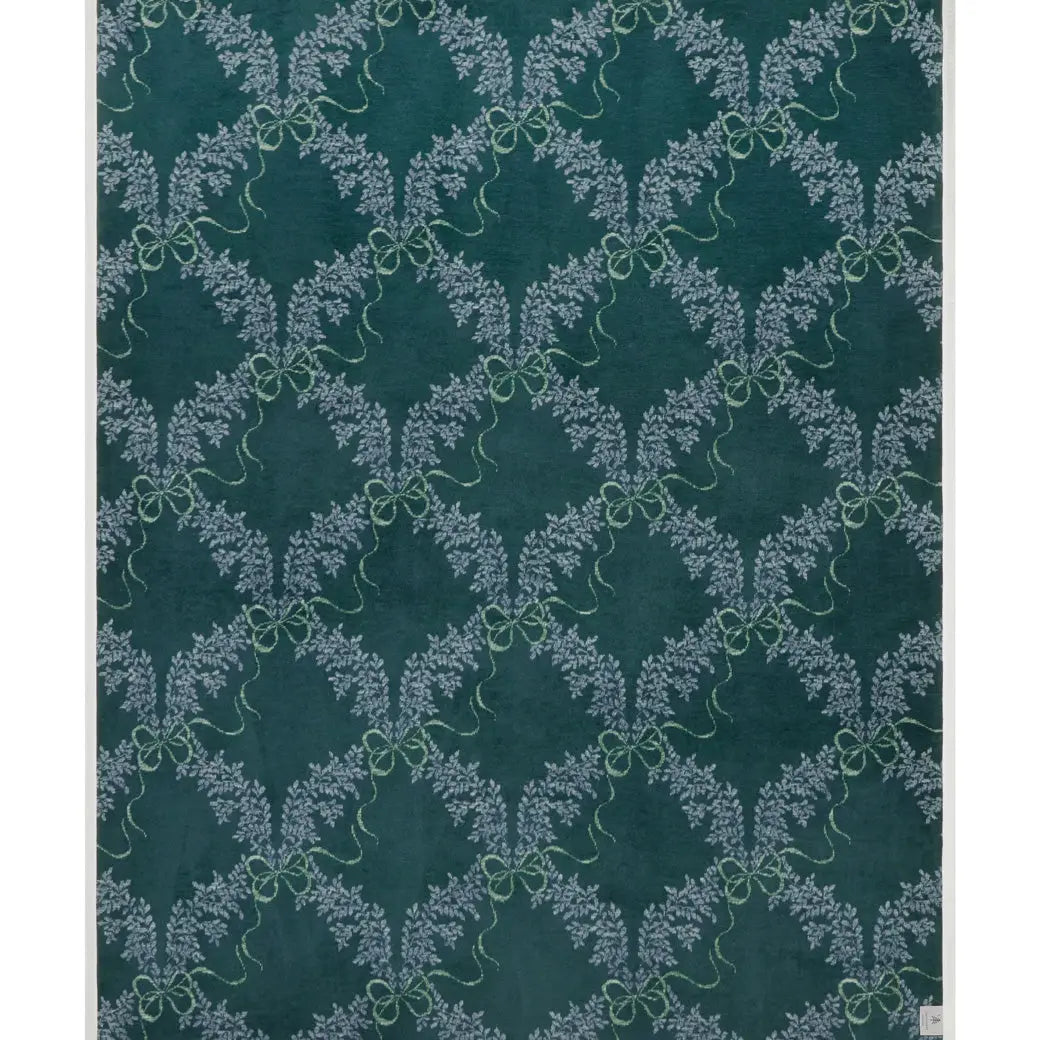 ChappyWrap Boxwood Wreaths Blanket