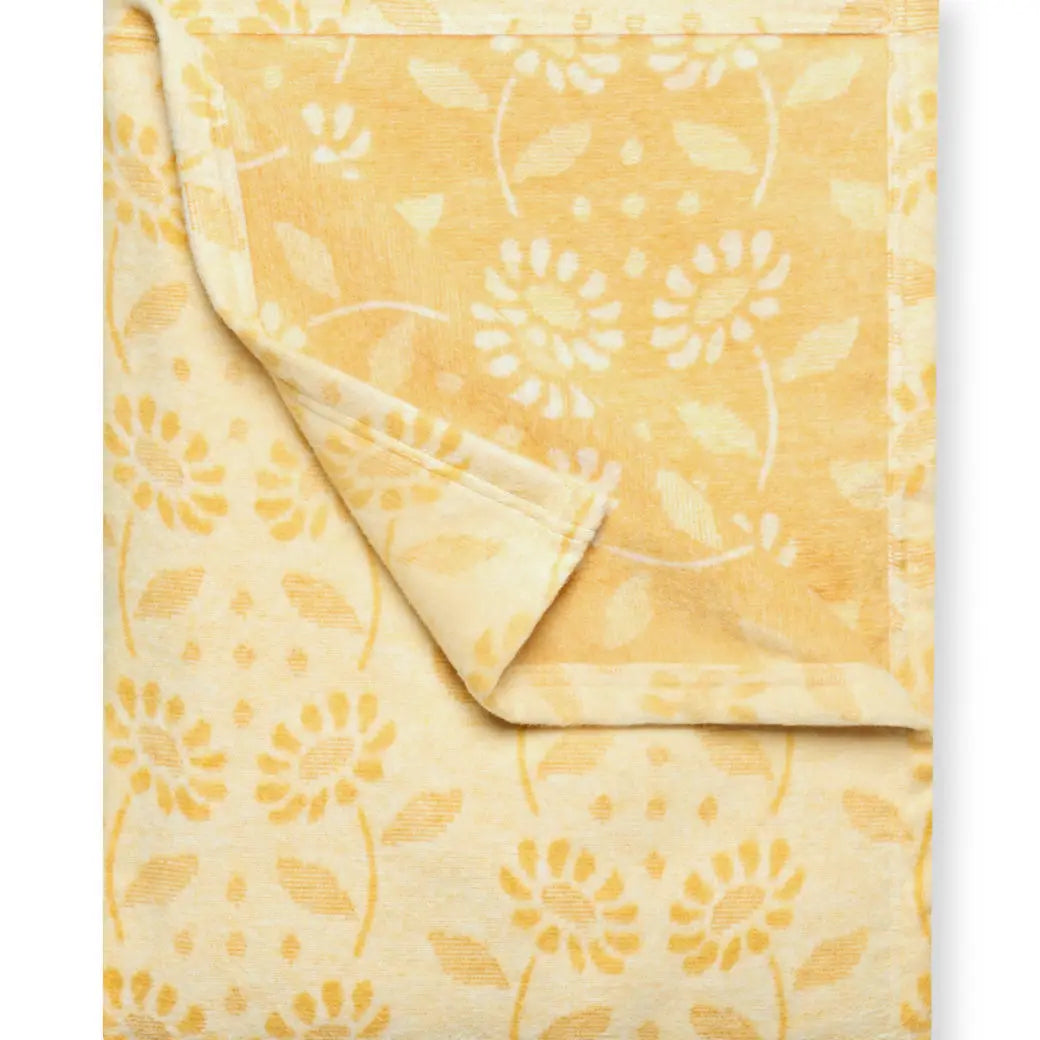 ChappyWrap Daisy Chain Lightweight Blanket