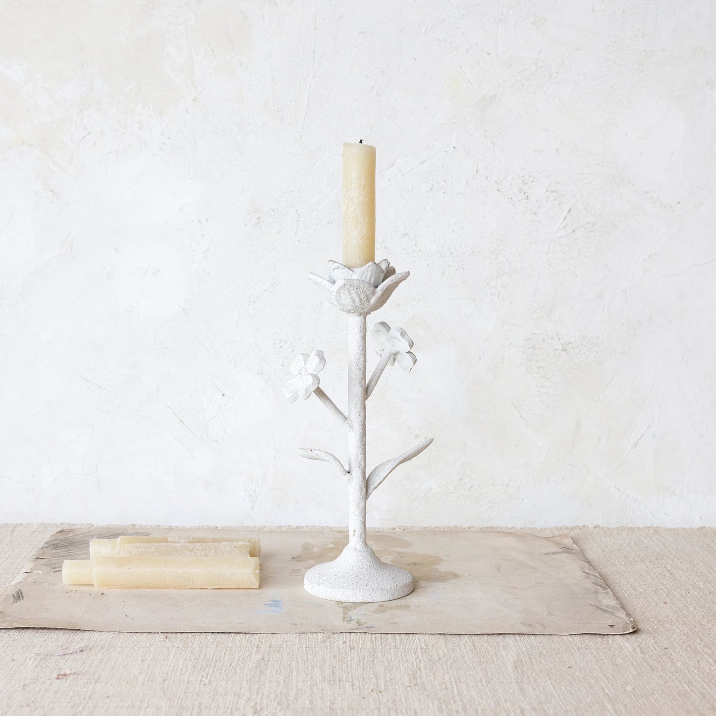 White Coarse Cast Iron Flower Taper Holder