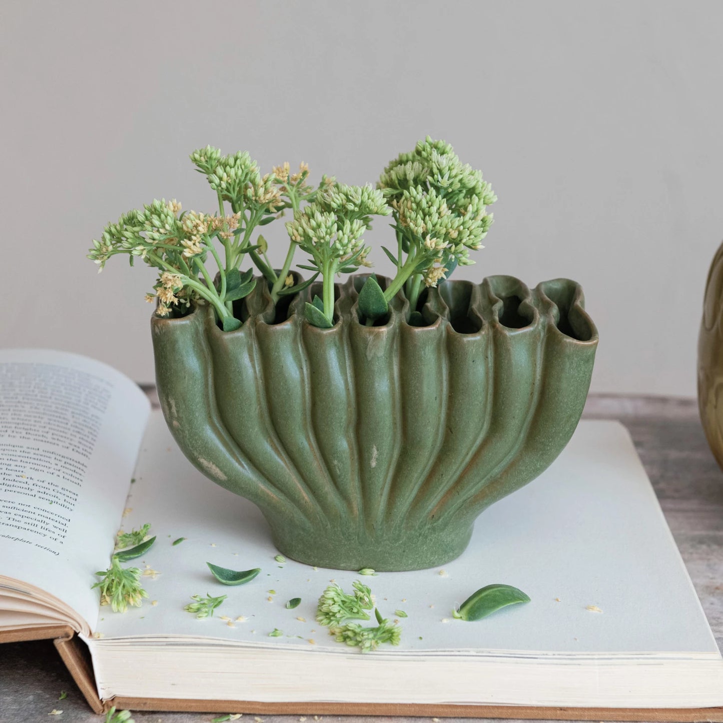 Green Clymene Vase