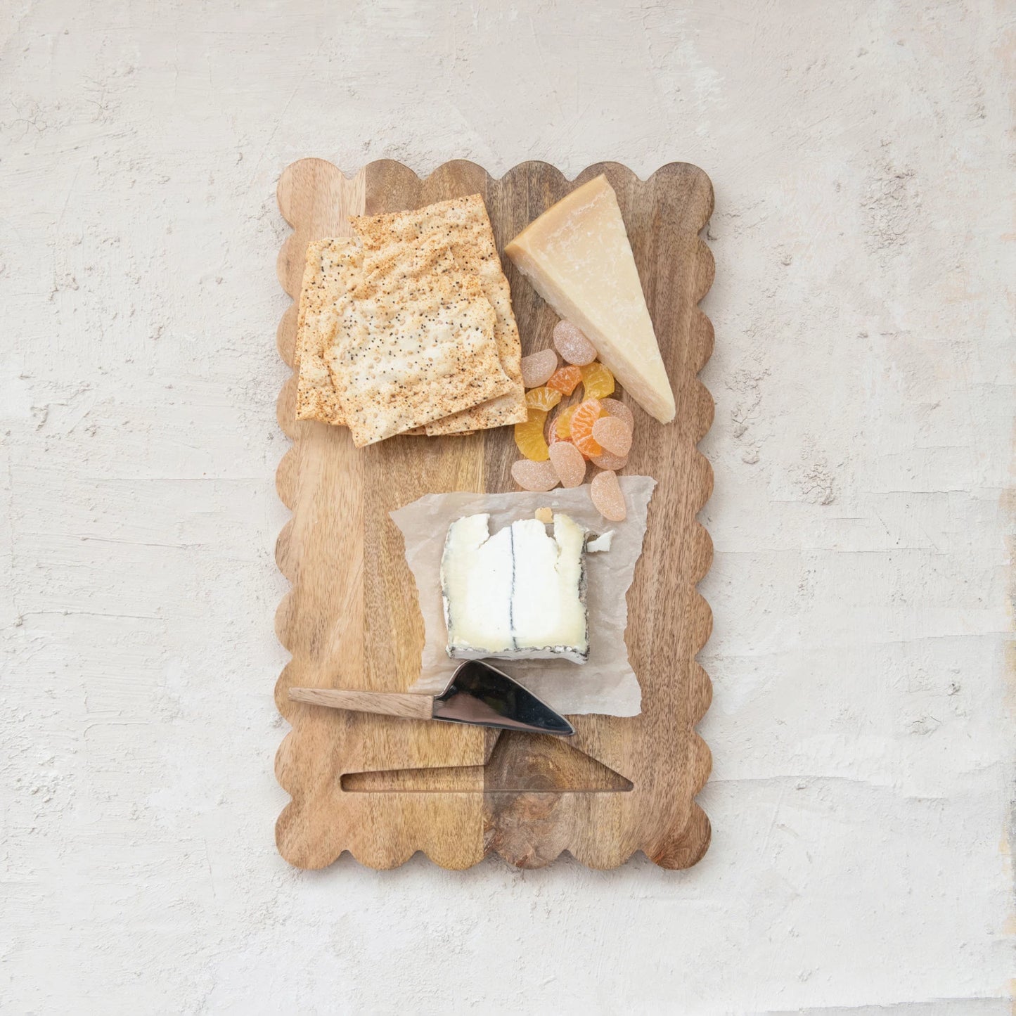 Scalloped Edge Wood Cheese Board & Knife Set