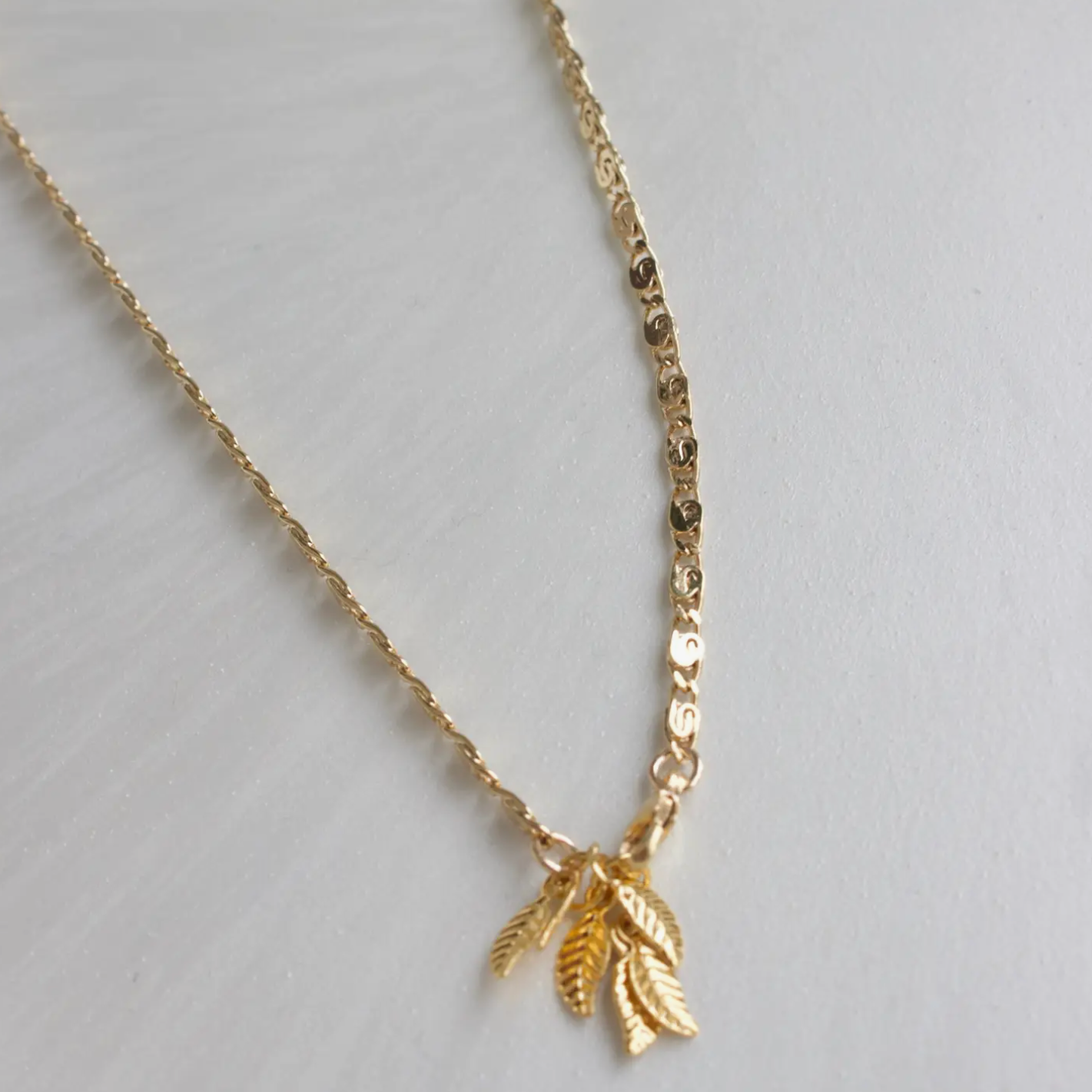CAROLINE ORNATE CHAIN with Leaves Details