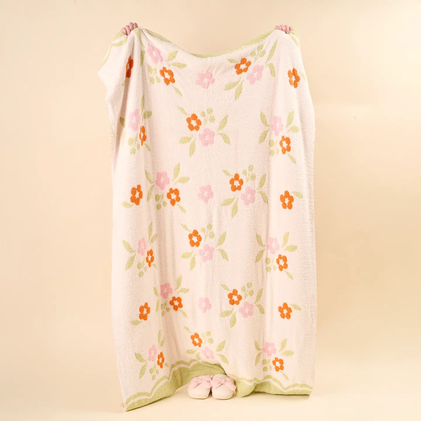 Cozy Dreams Luxe Blanket - Scalloped Floral Pink