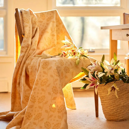 ChappyWrap Daisy Chain Lightweight Blanket