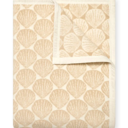 ChappyWrap Seashells Oak Blanket