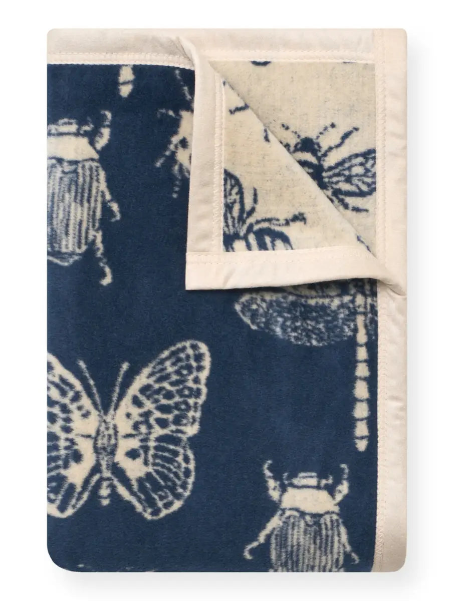 ChappyWrap Bug Out Midi Blanket