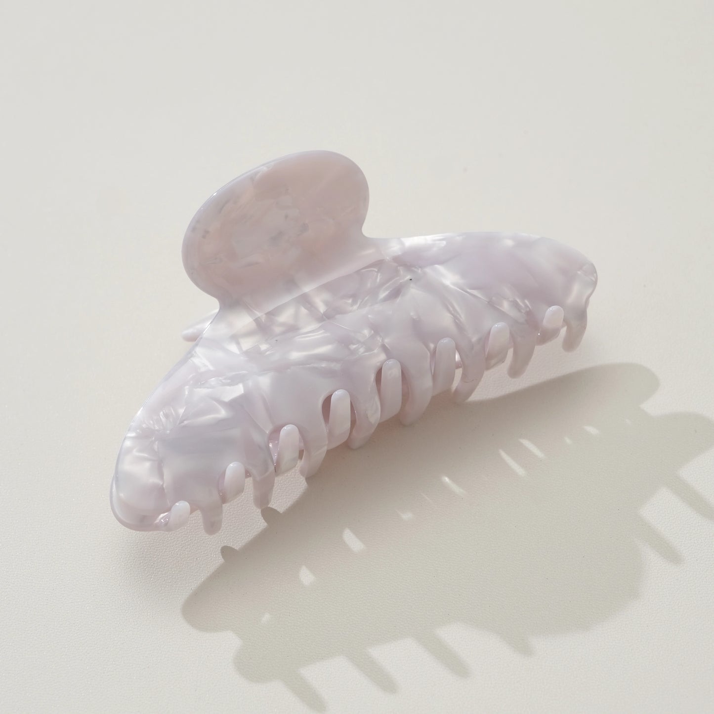 Adrienne Coastal Classic Curved Claw Clip