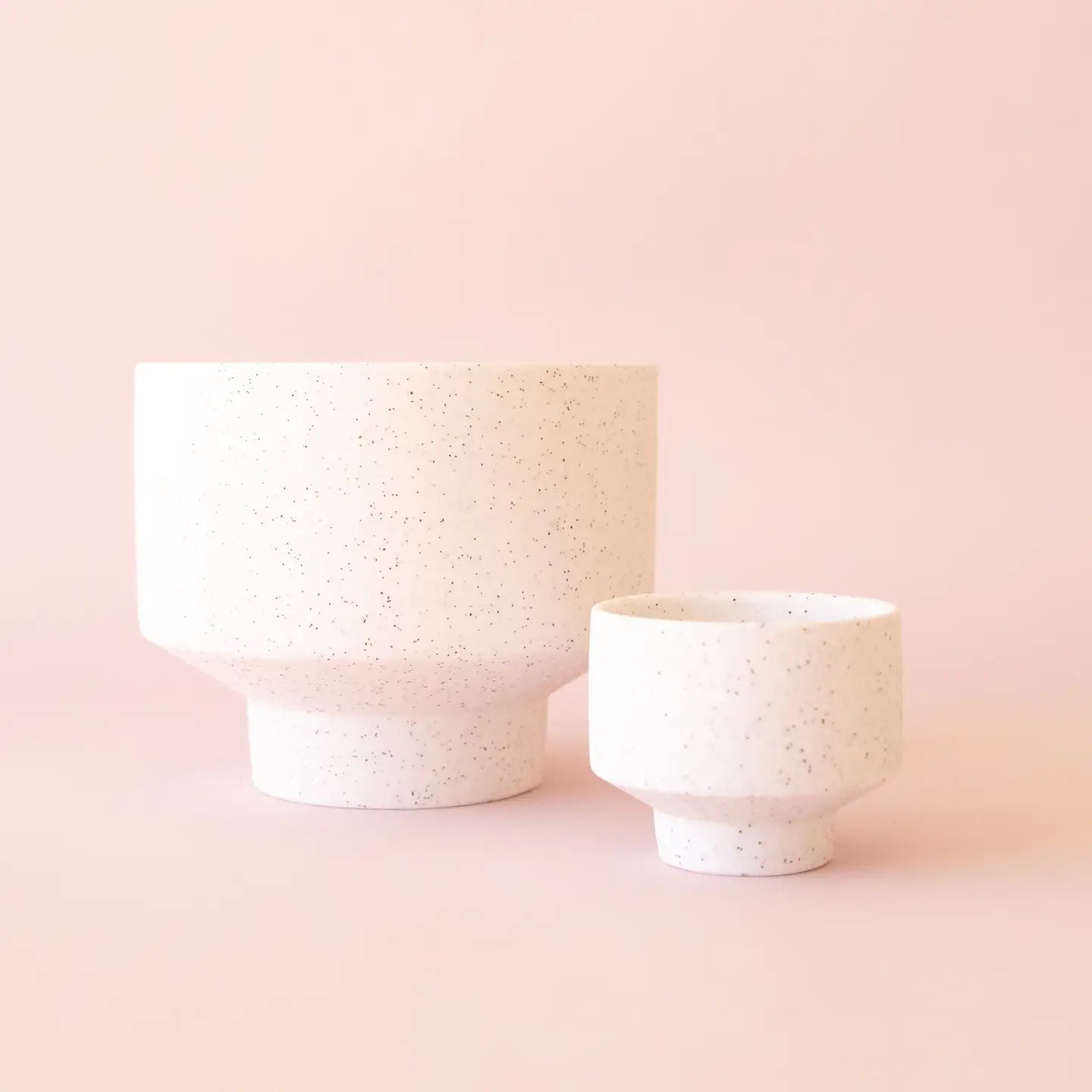 Speckle Footed Pot
