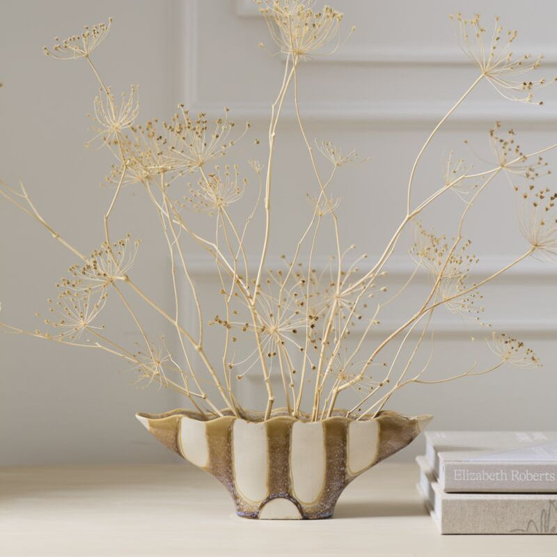 Nadia Vase