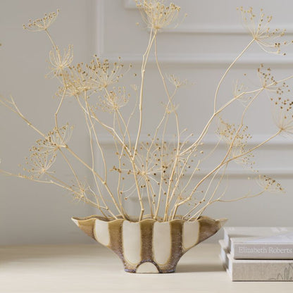 Nadia Vase