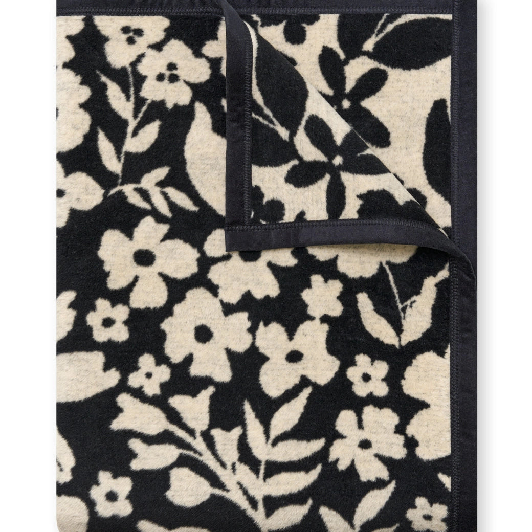 ChappyWrap Midnight Floral Blanket