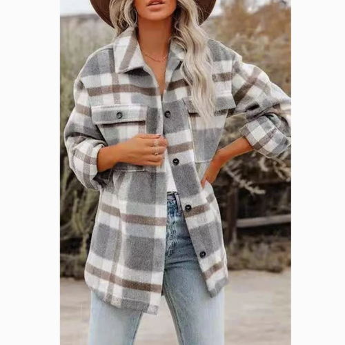 Woman wearing open flannel Jacket Shaket