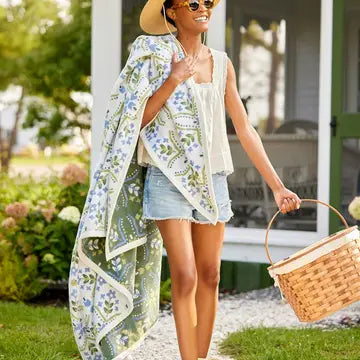 ChappyWrap Farmhouse Flowers Blanket