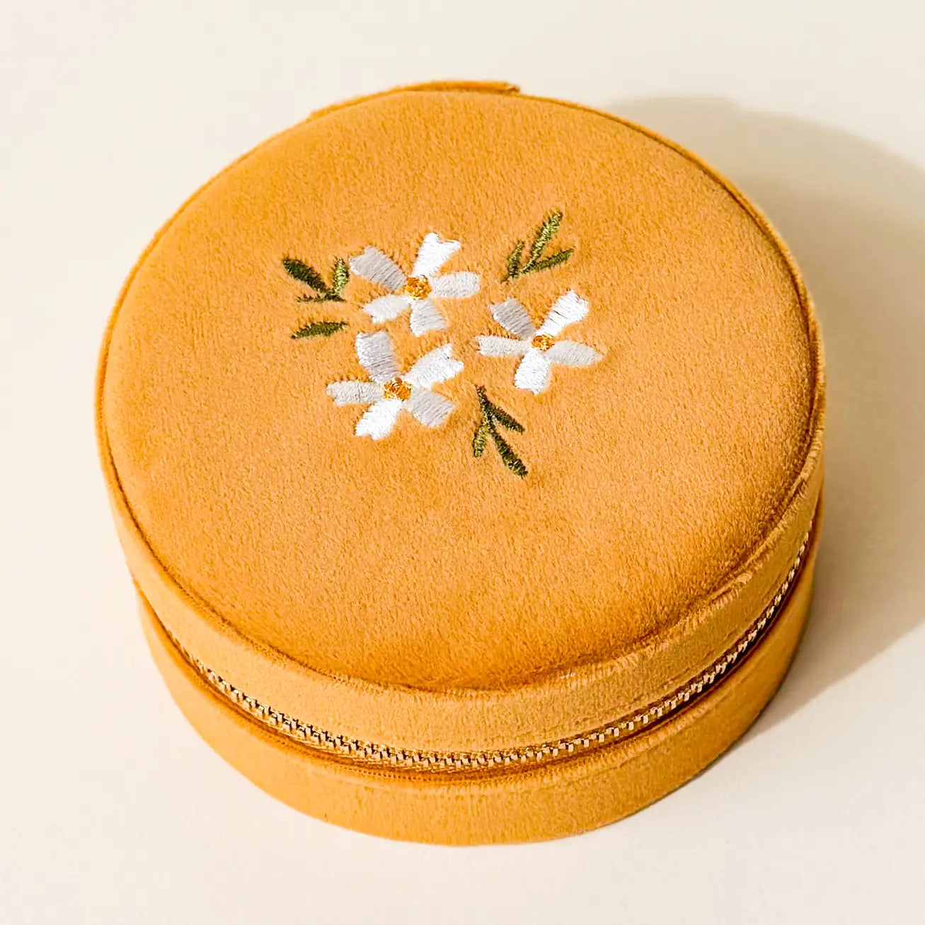 Round Velvet Jewelry Case