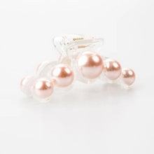 Load image into Gallery viewer, Audrey 3&quot; Pearl Clip
