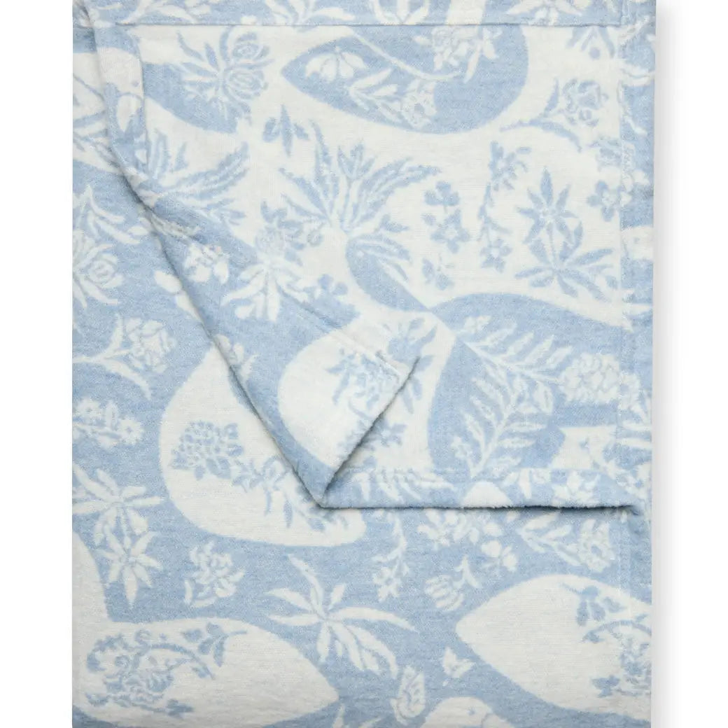 ChappyWrap Garden Geese Lightweight Blanket