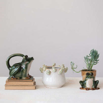 Stoneware Planter with Rim of Frogs
