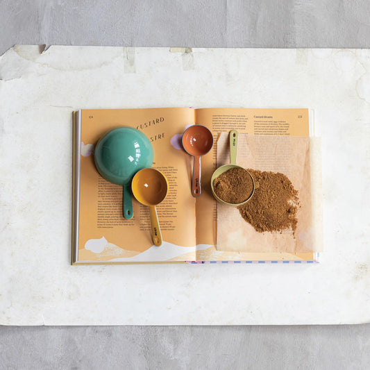Bistro Enameled Measuring Cups