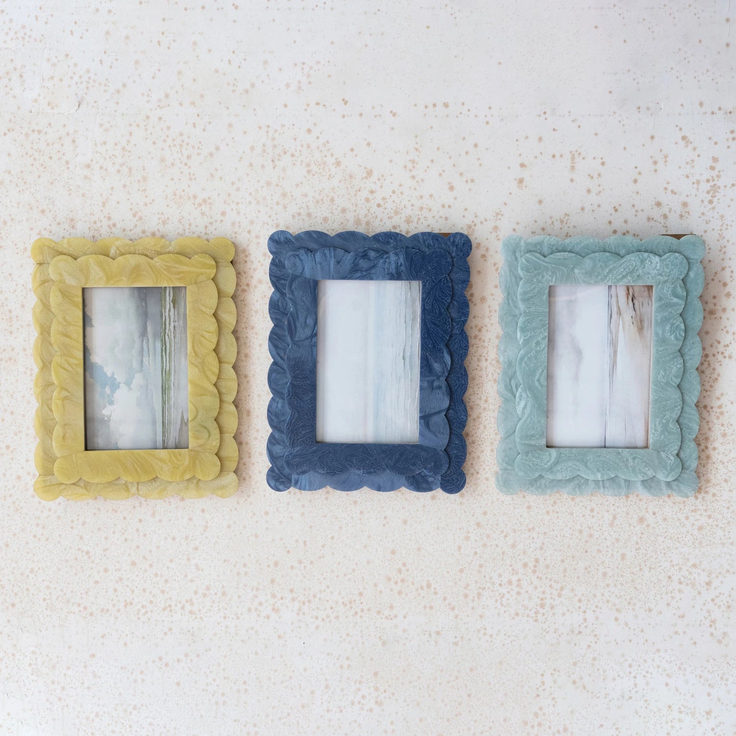 Shoreline Scalloped Photo Frame