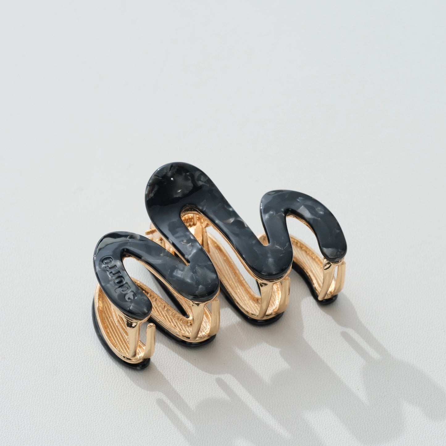 Willow Vintage Mini Squiggle Metal Claw Clip