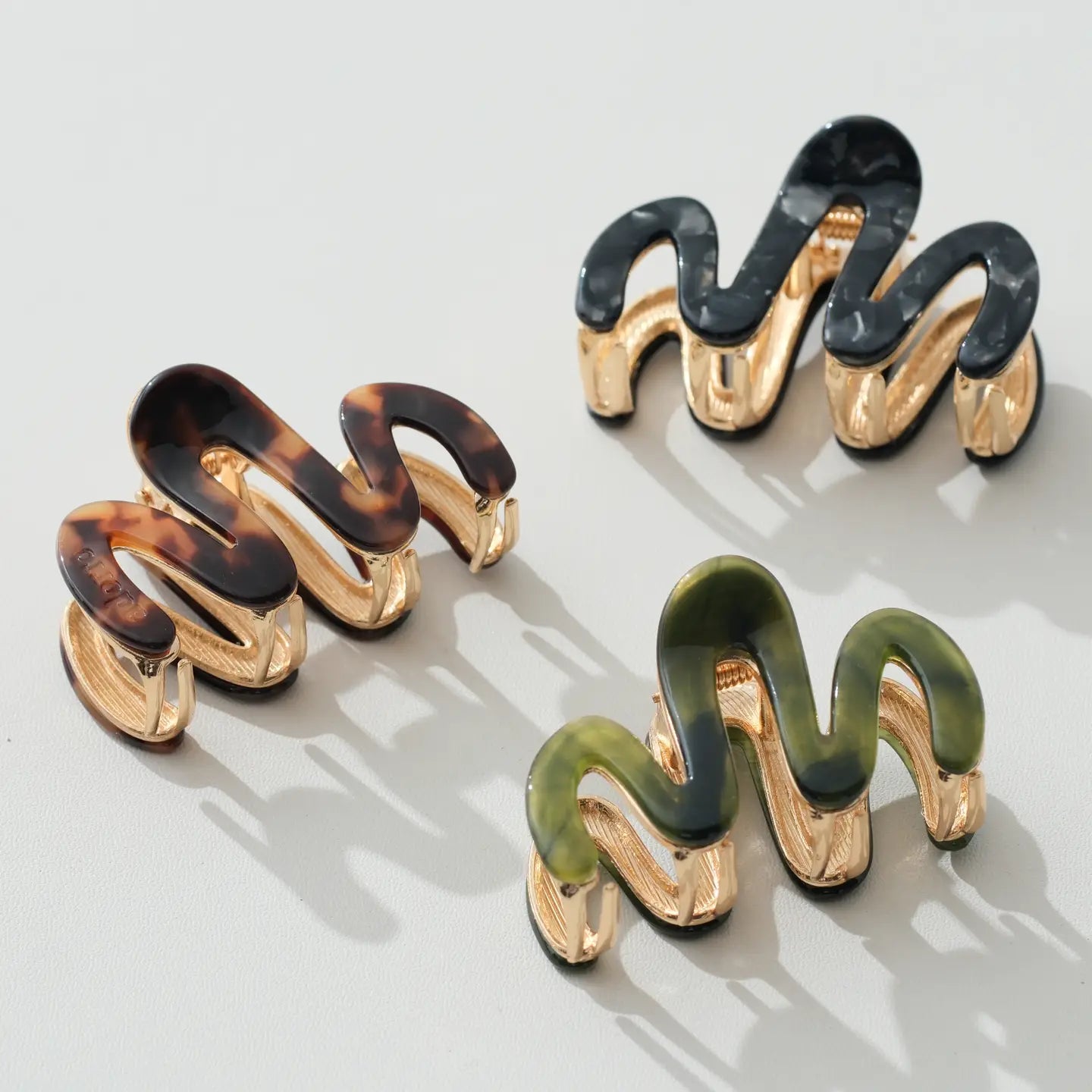 Willow Vintage Mini Squiggle Metal Claw Clip