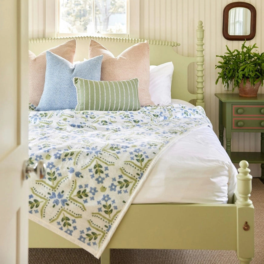 ChappyWrap Farmhouse Flowers Blanket