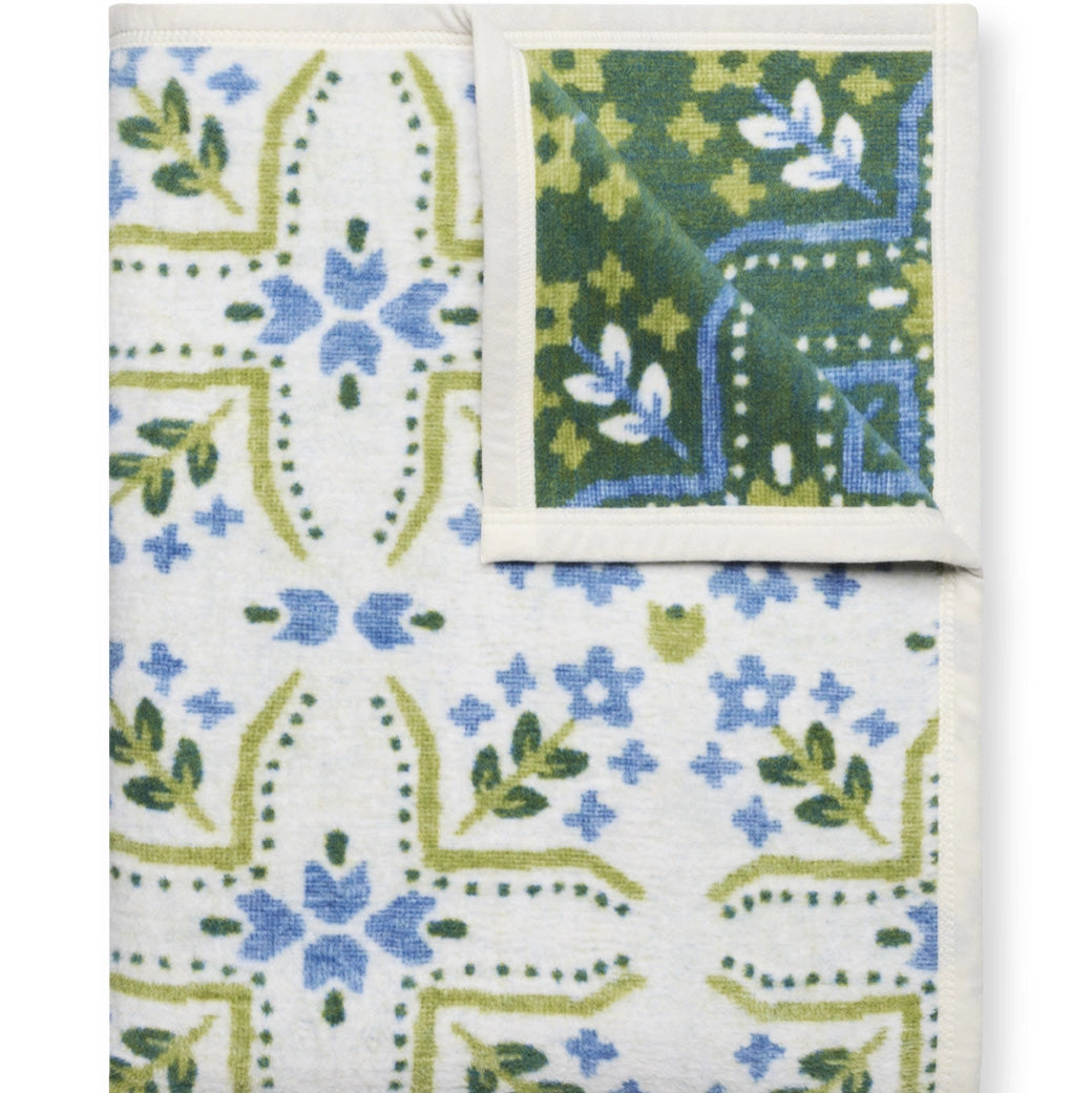 ChappyWrap Farmhouse Flowers Blanket