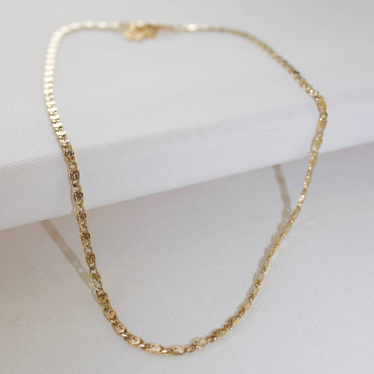 CAROLINE ORNATE CHAIN