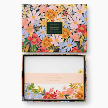 Load image into Gallery viewer, Boxed floral Stationary Set
