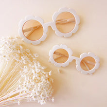 Load image into Gallery viewer, Mama + Me Flower Sunnies
