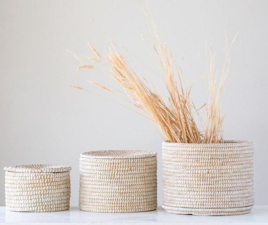 Natural Woven Seagrass Baskets with Lid, Whitewashed 